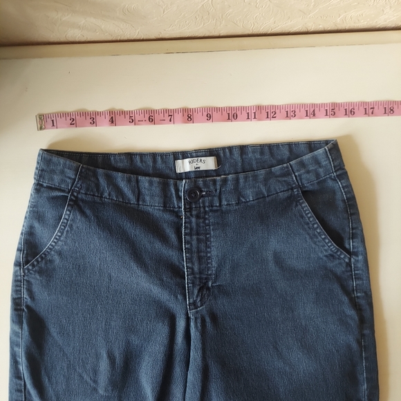 3/$15 Riders by Lee capri pants denim chambray Sz 10 - Picture 8 of 10